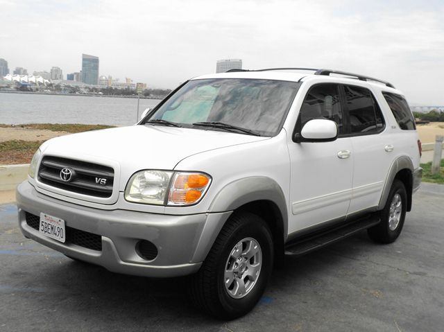 Toyota Sequoia 2003 photo 1