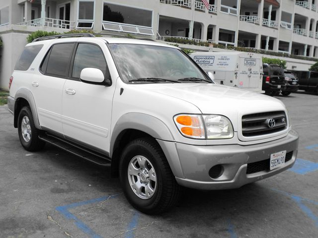 Toyota Sequoia 2003 photo 2