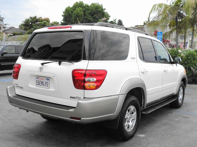 Toyota Sequoia 2003 photo 3