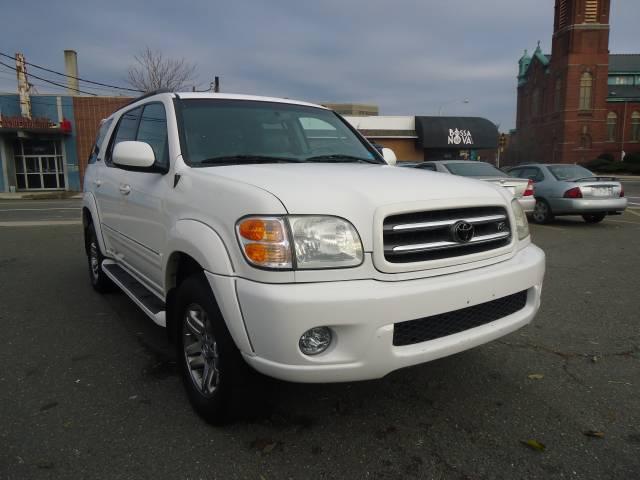 Toyota Sequoia 2003 photo 2