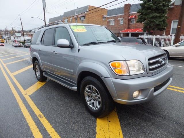 Toyota Sequoia 2003 photo 2