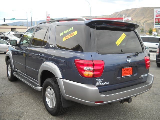 Toyota Sequoia 2003 photo 4