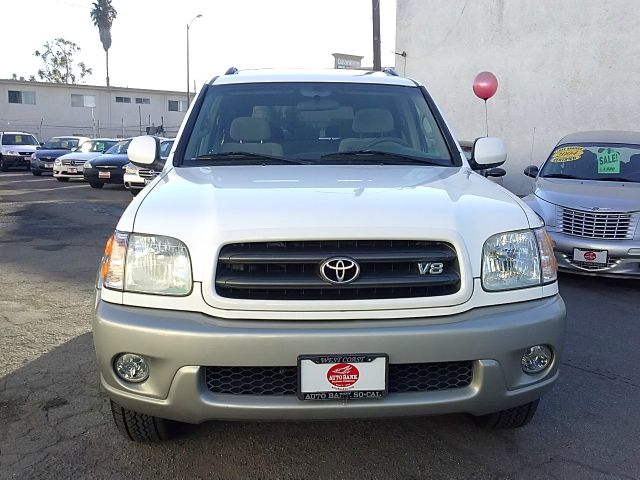 Toyota Sequoia 2004 photo 1