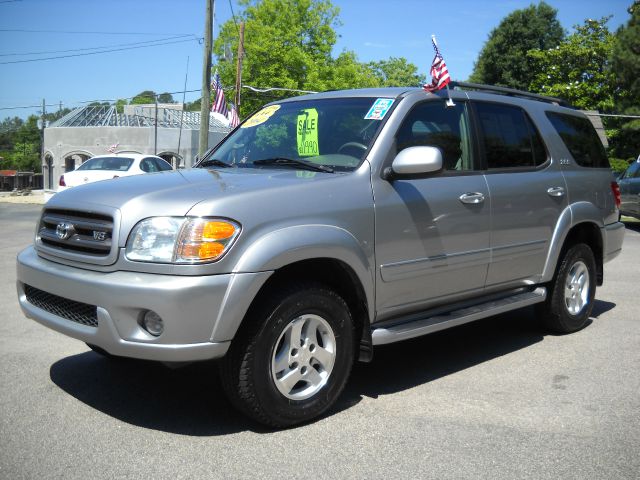 Toyota Sequoia 2004 photo 3