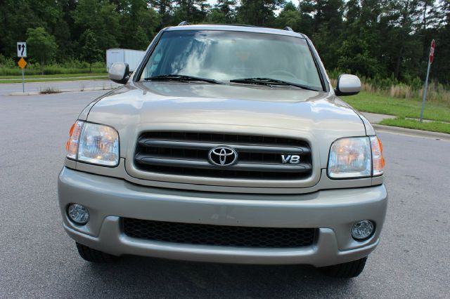 Toyota Sequoia 2004 photo 32