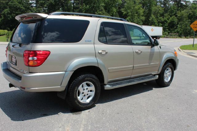 Toyota Sequoia 2004 photo 34