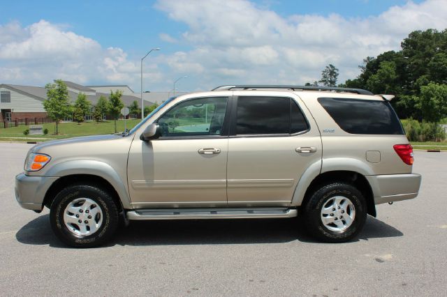 Toyota Sequoia 2004 photo 37