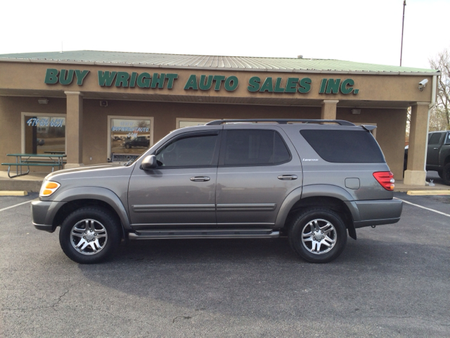 Toyota Sequoia 2004 photo 4