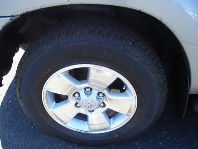 Toyota Sequoia 2004 photo 11