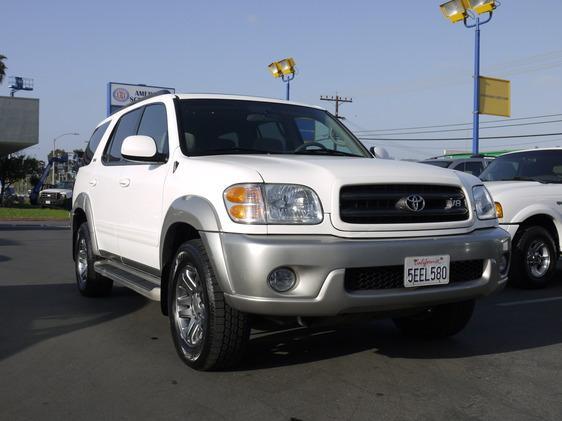 Toyota Sequoia 2004 photo 2