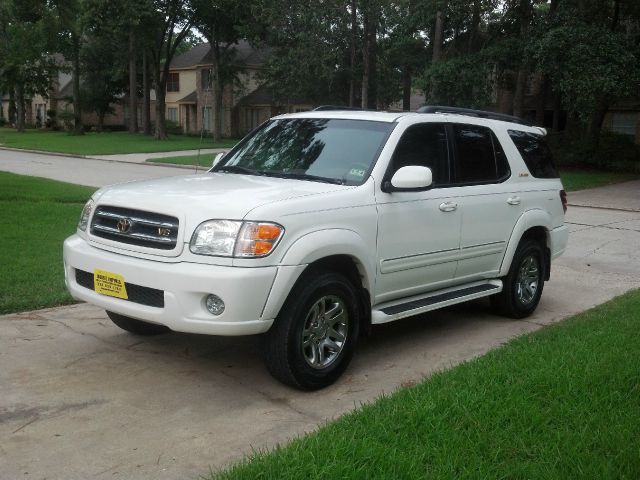 Toyota Sequoia 2004 photo 40