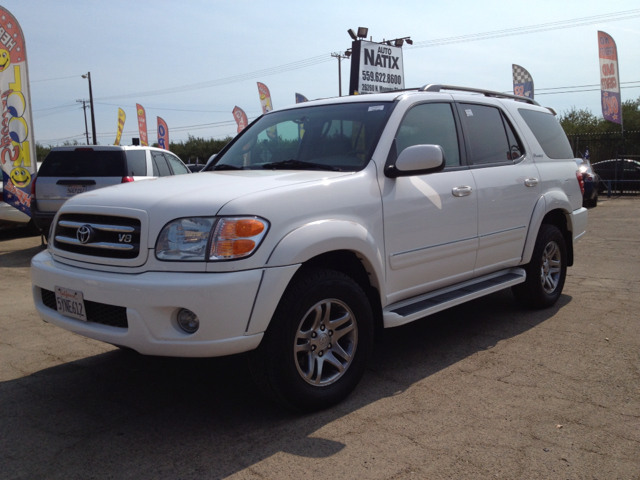 Toyota Sequoia 2004 photo 3