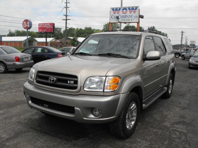 Toyota Sequoia 2004 photo 4