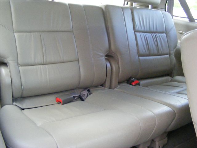 Toyota Sequoia 2004 photo 10