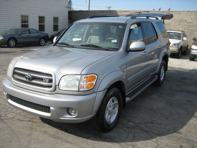 Toyota Sequoia 2004 photo 1