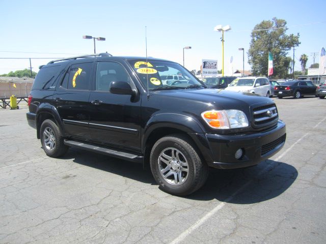 Toyota Sequoia 2004 photo 4