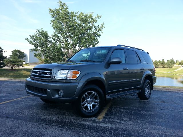 Toyota Sequoia 2004 photo 4