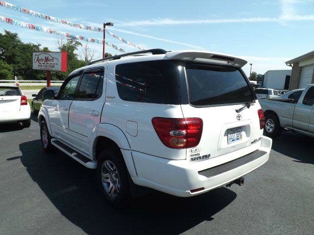 Toyota Sequoia 2004 photo 3