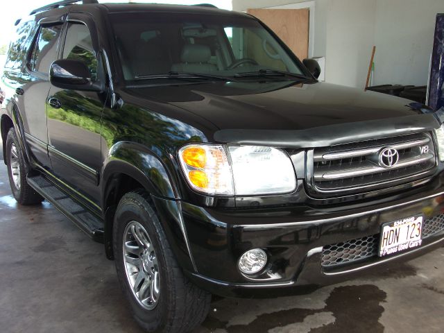 Toyota Sequoia 2004 photo 3