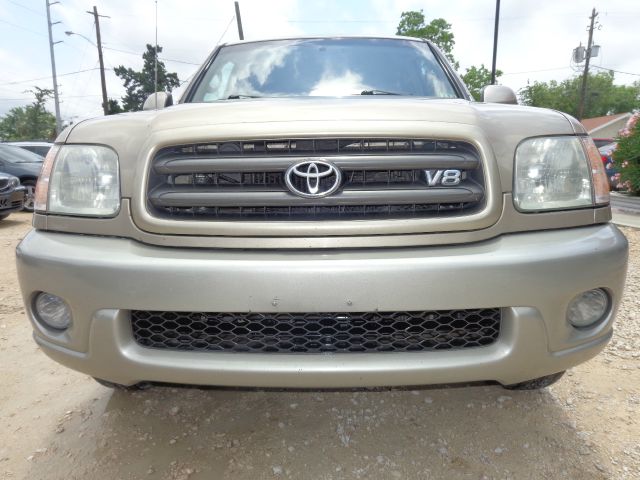 Toyota Sequoia 2004 photo 3