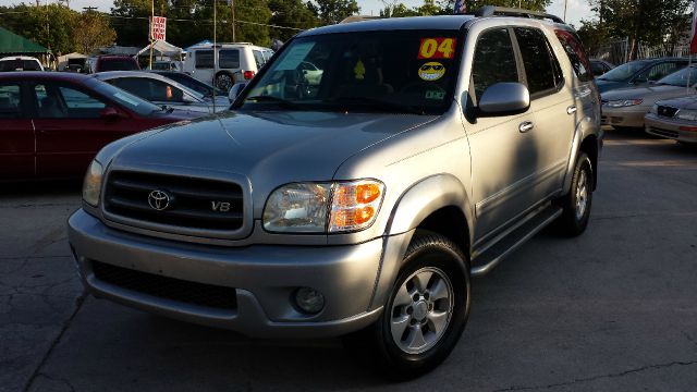 Toyota Sequoia 2004 photo 3