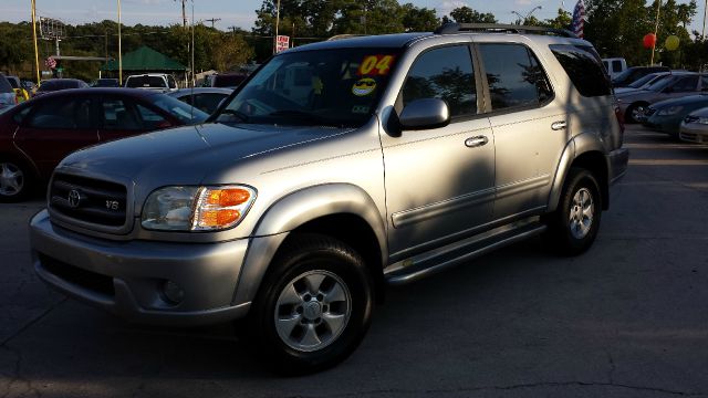 Toyota Sequoia 2004 photo 4