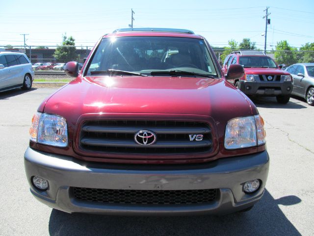 Toyota Sequoia 2004 photo 2