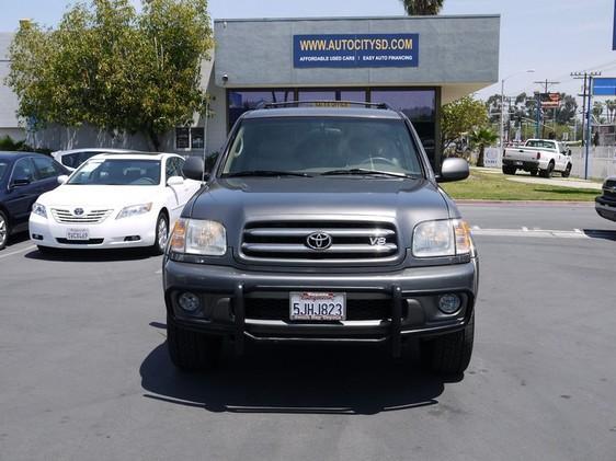 Toyota Sequoia 2004 photo 4