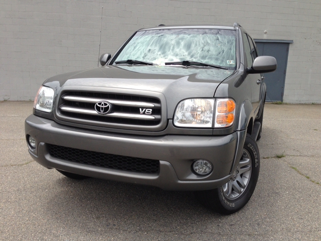 Toyota Sequoia 2004 photo 18