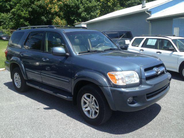 Toyota Sequoia 2005 photo 3