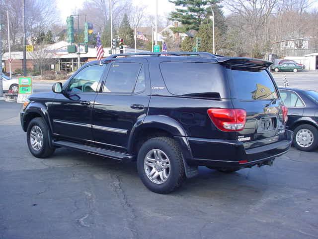 Toyota Sequoia 2005 photo 1