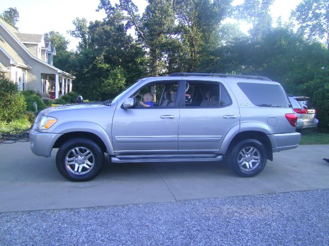 Toyota Sequoia 2005 photo 1