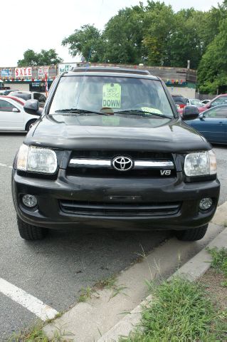 Toyota Sequoia 2005 photo 3