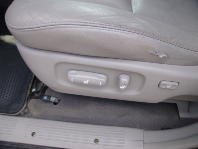 Toyota Sequoia 2005 photo 18