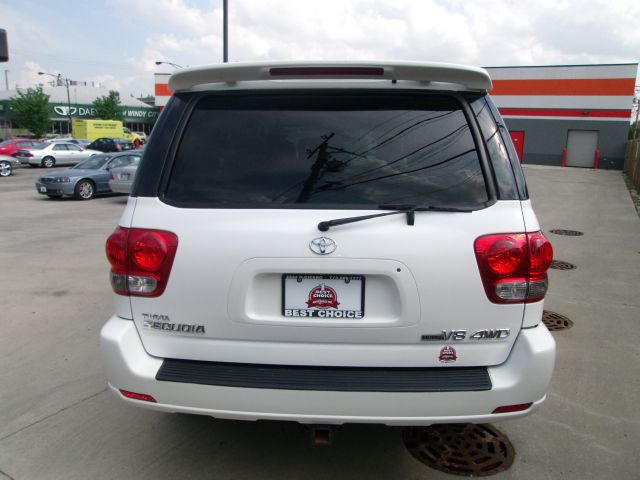 Toyota Sequoia 2005 photo 22