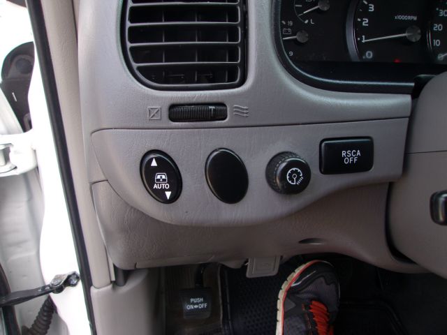 Toyota Sequoia 2005 photo 27