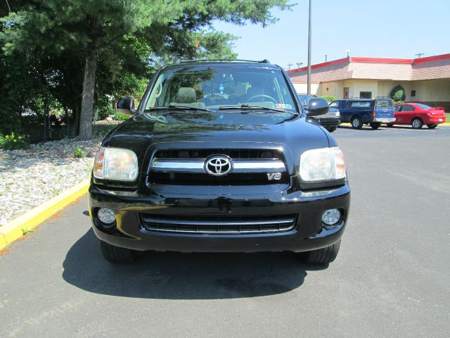 Toyota Sequoia 2005 photo 3