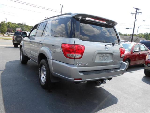 Toyota Sequoia 2005 photo 3