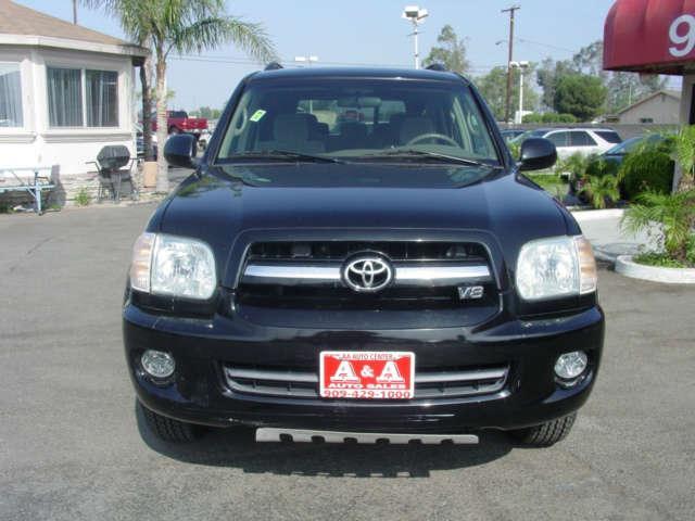 Toyota Sequoia 2005 photo 3