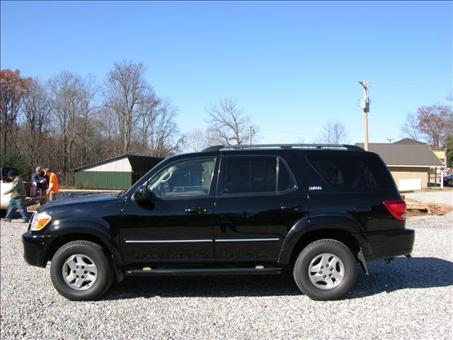 Toyota Sequoia 2005 photo 3