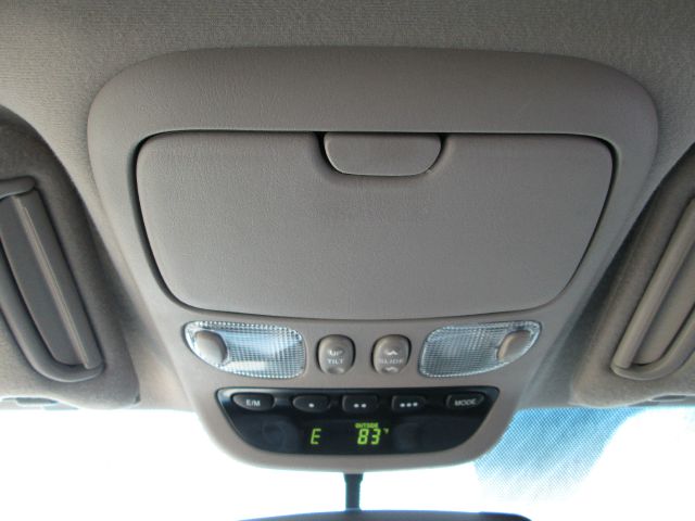 Toyota Sequoia 2005 photo 10