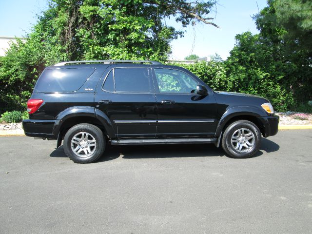 Toyota Sequoia 2005 photo 14