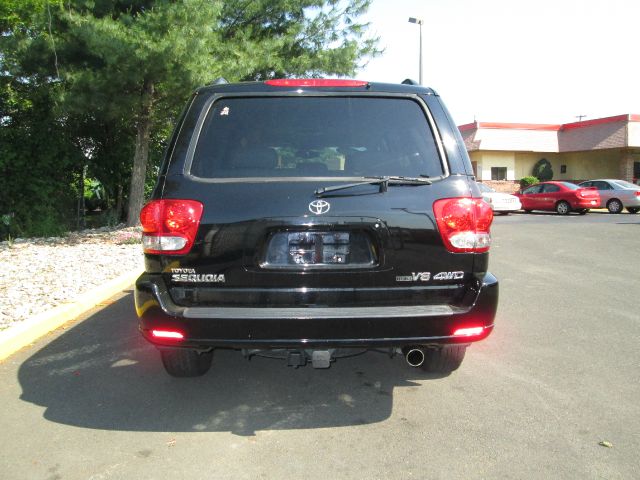 Toyota Sequoia 2005 photo 15