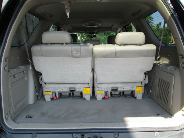 Toyota Sequoia 2005 photo 5