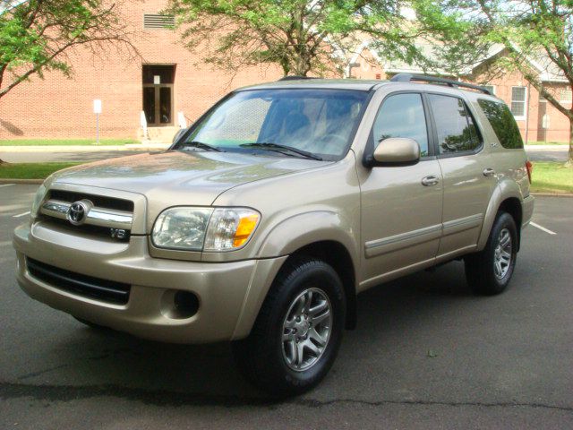 Toyota Sequoia 2005 photo 3