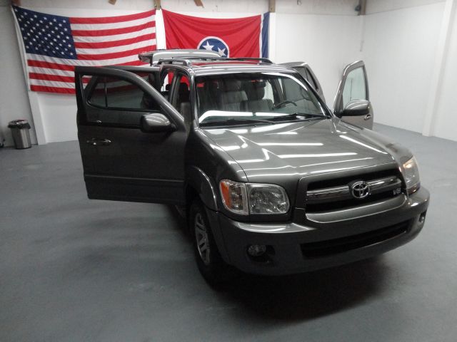 Toyota Sequoia 2005 photo 40