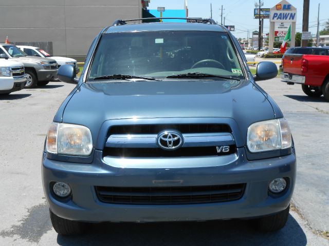 Toyota Sequoia 2005 photo 1