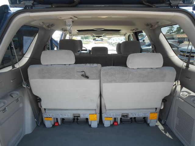 Toyota Sequoia 2005 photo 12