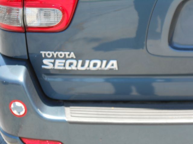 Toyota Sequoia 2005 photo 5