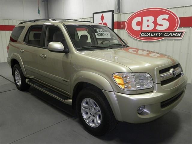 Toyota Sequoia 2005 photo 1